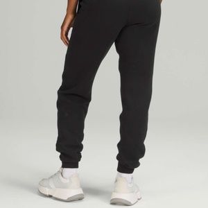 Lululemon Scuba High-Rise Jogger *Fleece 28" - Size 12 - Black